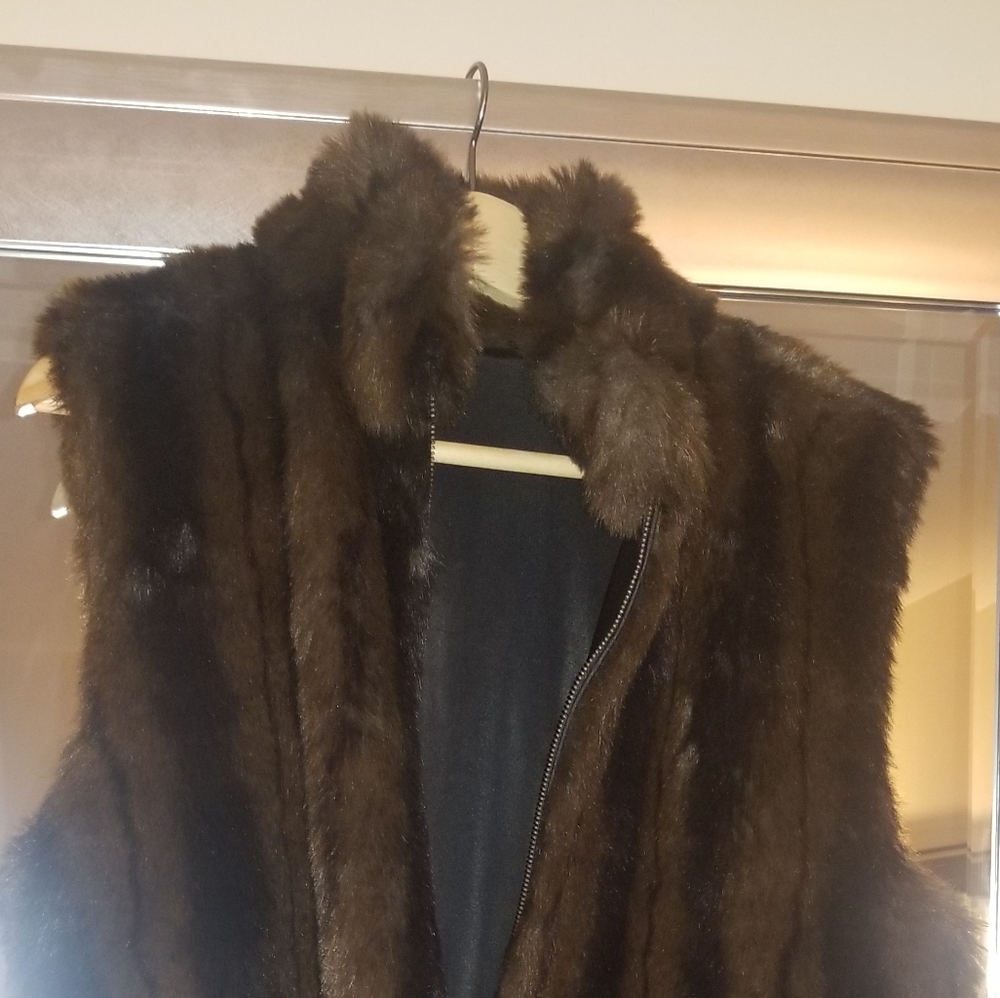 Fake fur vest